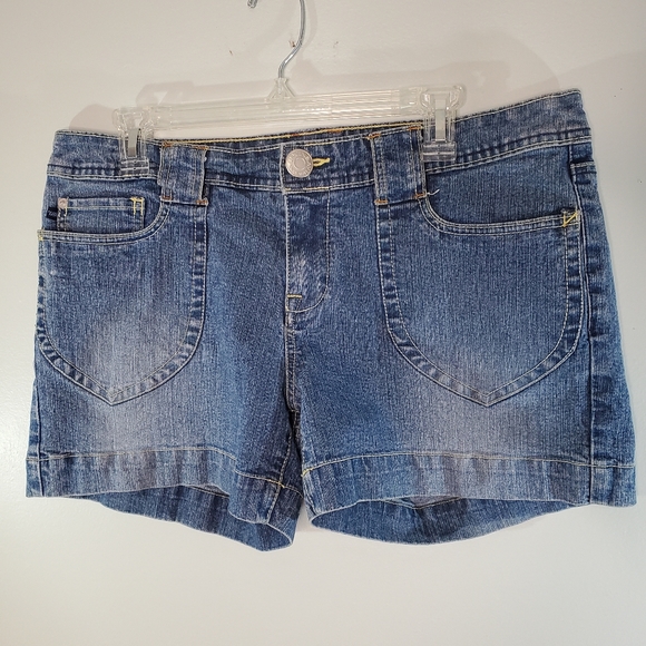 UNIONBAY Pants - UNIONBAY Stretch Denim Shorts Size 17
